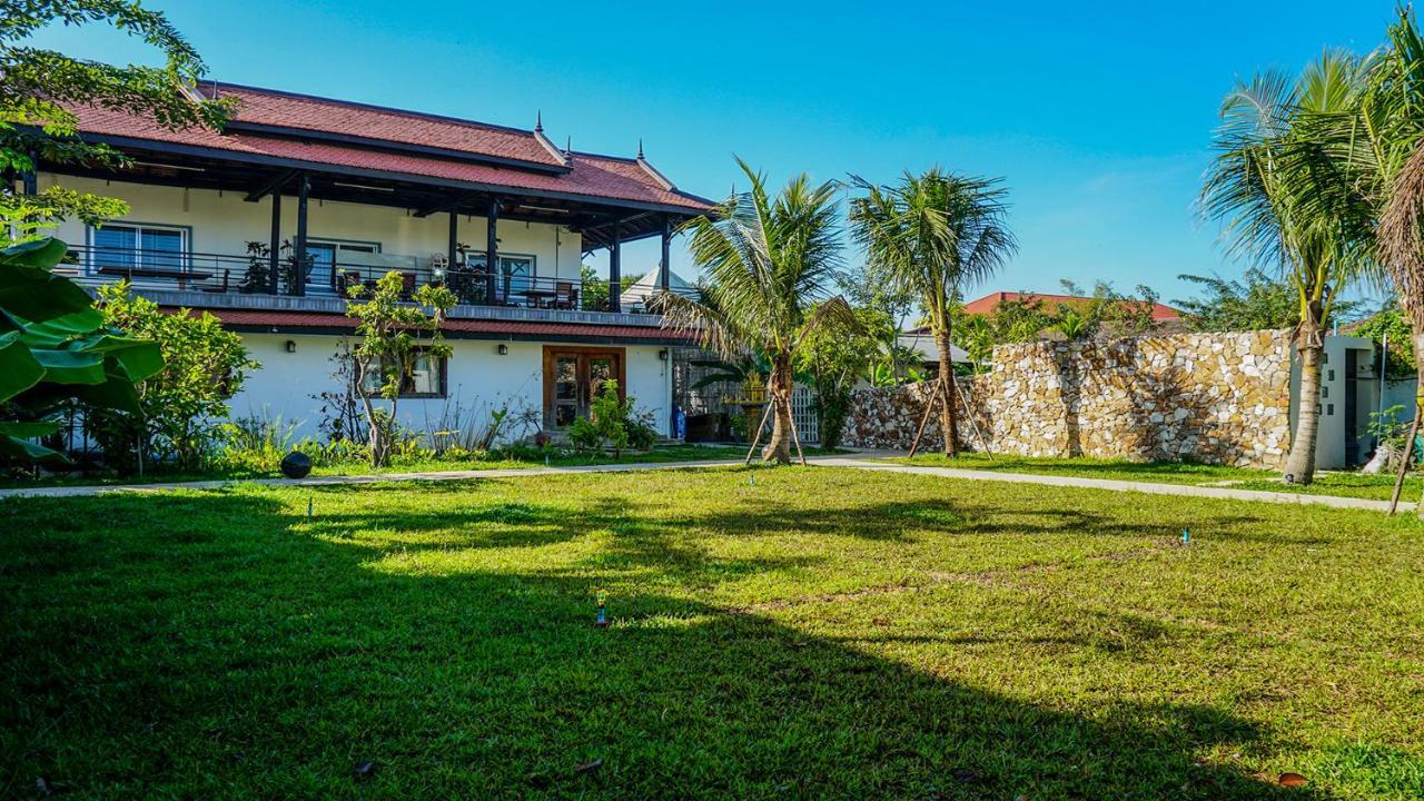 Unique Private Villas Сіємреап Екстер'єр фото